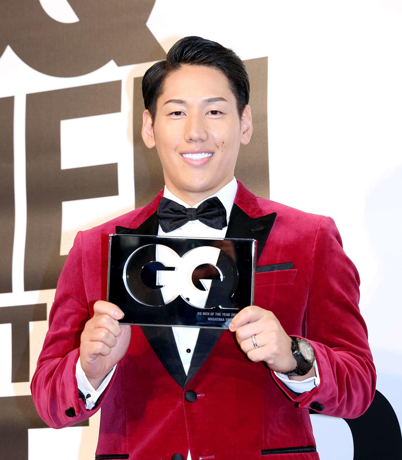 「GQ MEN OF THE YEAR 2023」でベスト・ベースボールプレイヤー賞を受賞する吉田正尚（撮影・河田真司）