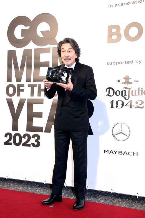 「GQ MEN OF THE YEAR 2023」でレジェンダリー・アクター賞を受賞する役所広司（撮影・河田真司）