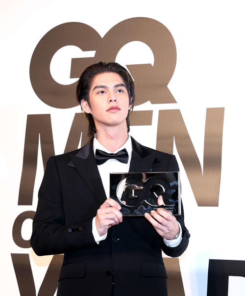 「GQ MEN OF THE YEAR 2023」でベスト・アジアン・エンターテイナー賞を受賞するBRIGHT（撮影・河田真司）