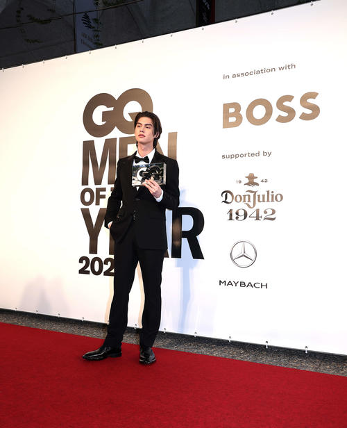 「GQ MEN OF THE YEAR 2023」でベスト・アジアン・エンターテイナー賞を受賞するBRIGHT（撮影・河田真司）