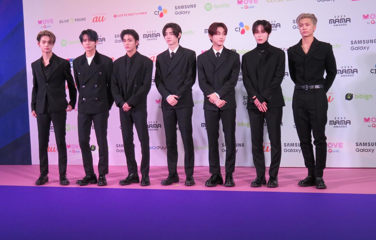 「2023 MAMA AWARDS」に出演したENHYPEN
