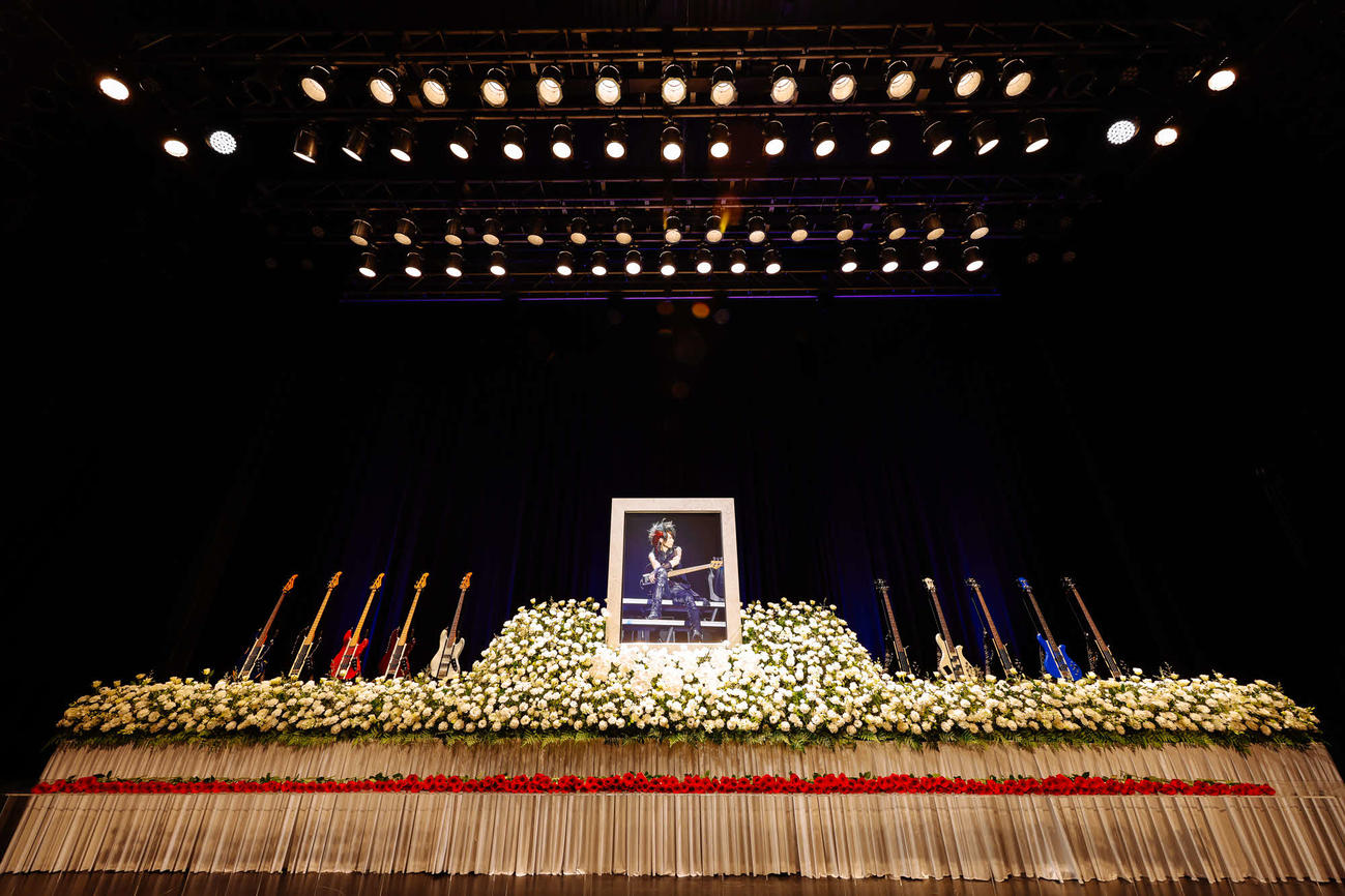 HEATH　お別れ会－献花式　「HEATH Farewell＆Flower Offering Ceremony」の祭壇