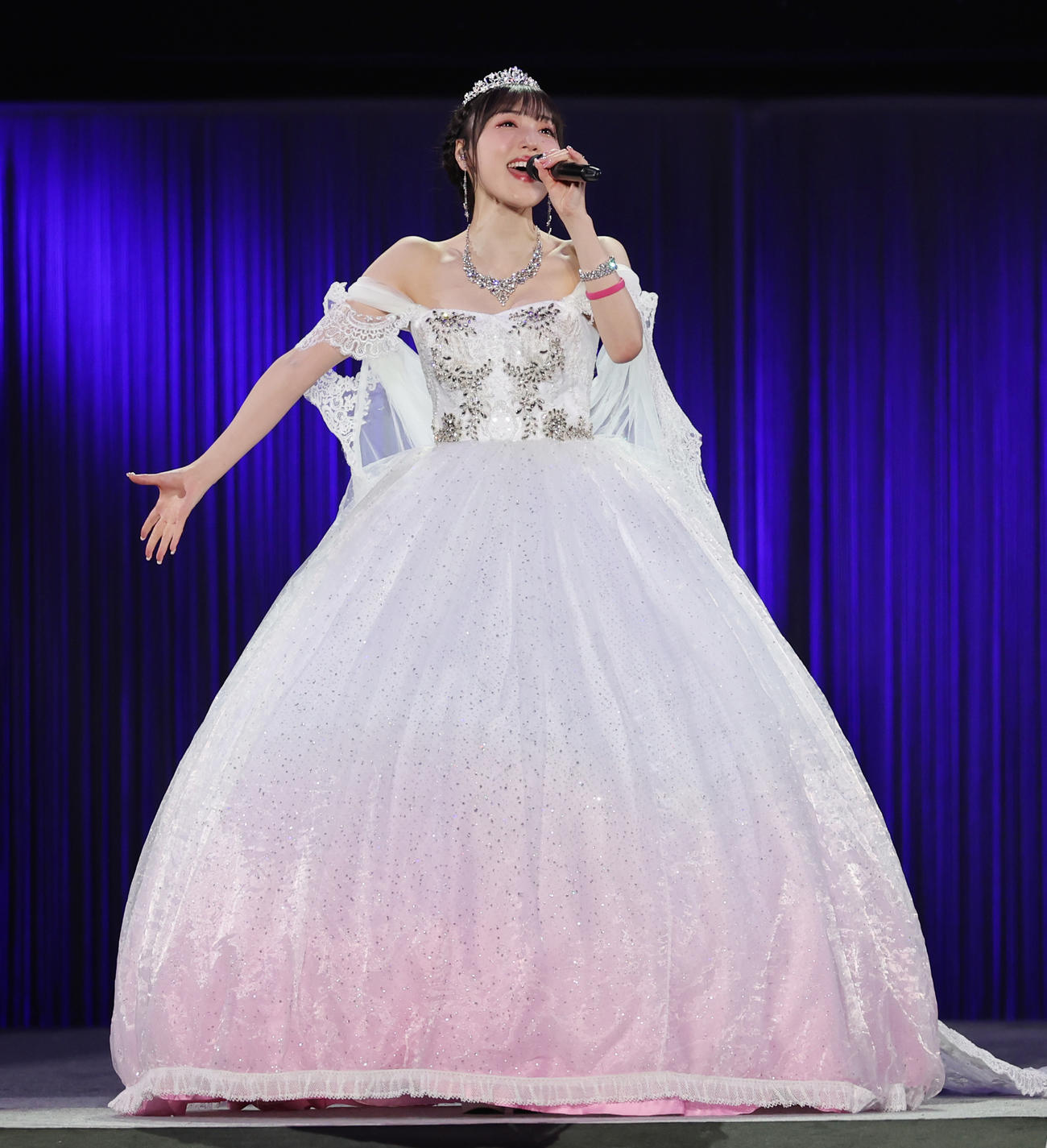 卒業コンサートのラストで歌うモーニング娘。’23の譜久村聖（撮影・野上伸悟）