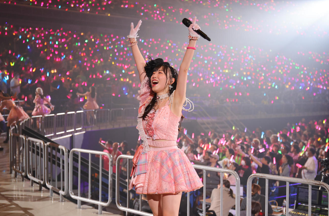 卒業コンサートを行うモーニング娘。’23の譜久村聖（撮影・野上伸悟）