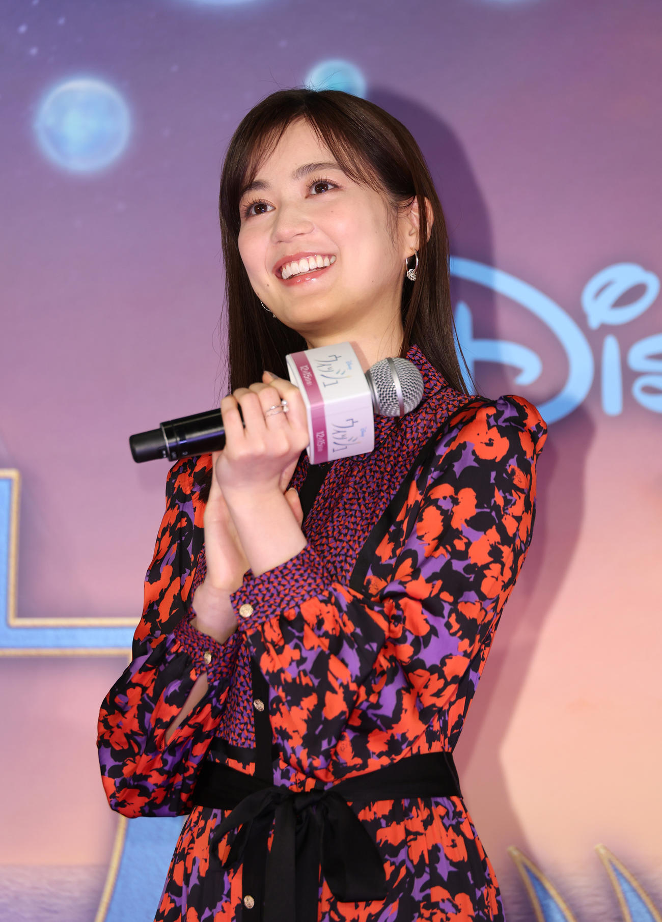 映画「ウィッシュ」の舞台あいさつを行う生田絵梨花（撮影・中島郁夫）
