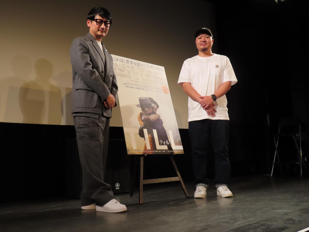 映画「TILL」トークイベントに出席した松尾潔氏（左）とISO氏