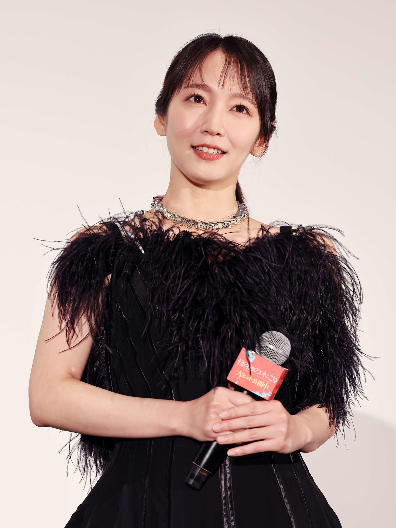 「怪物の木こり」公開記念舞台あいさつに臨む吉岡里帆（撮影・鈴木正人）