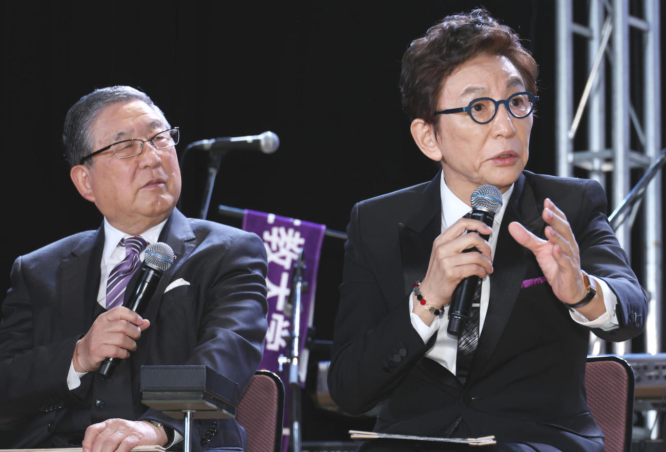「THE WILLIAMS DAY」に参加した徳光和夫アナウンサー（左）と古舘伊知郎アナウンサー（撮影・中島郁夫）