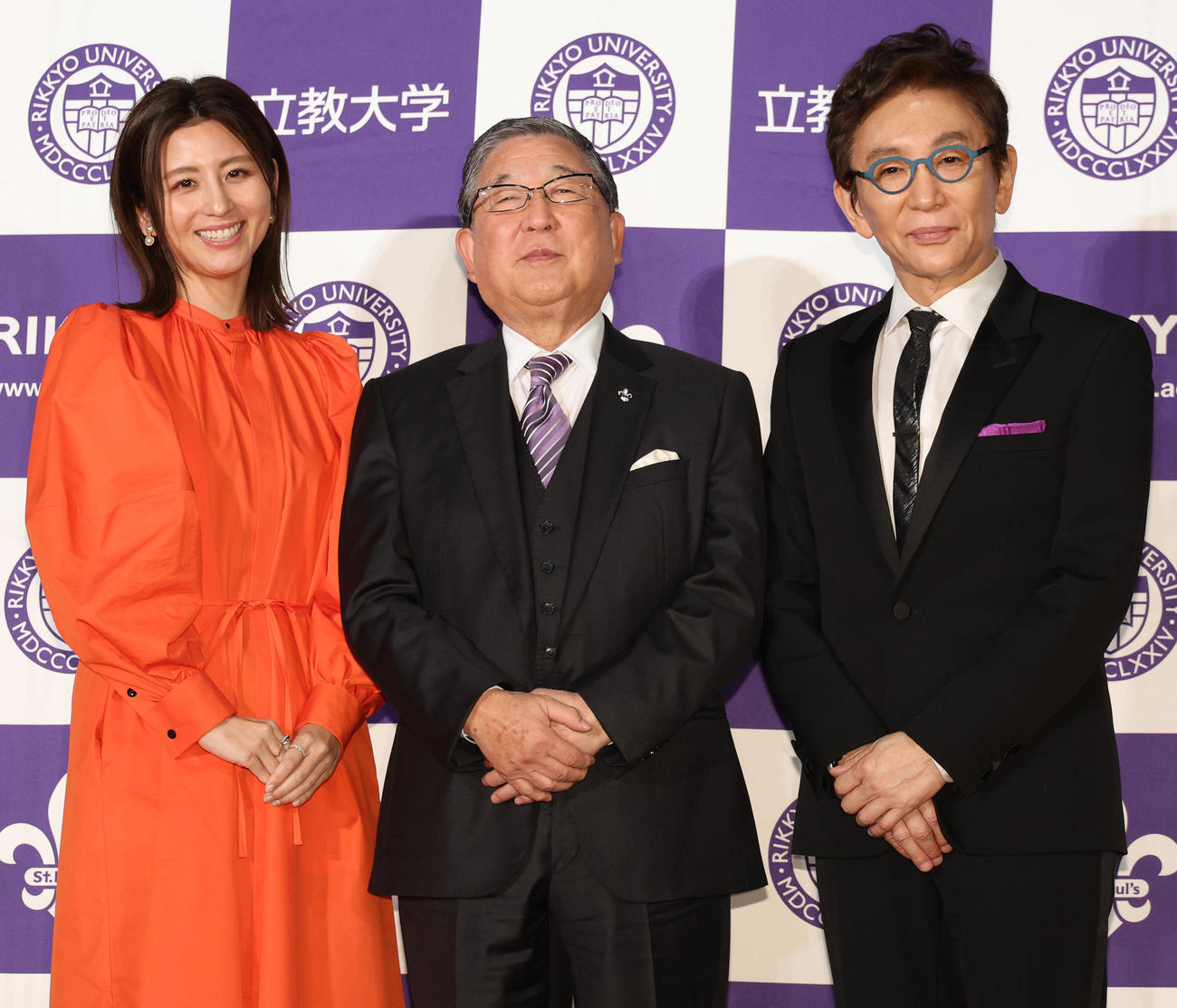 イベント後に会見を行う、左から宇賀なつみアナウンサー、徳光和夫アナウンサー、古舘伊知郎アナウンサー（撮影・中島郁夫）