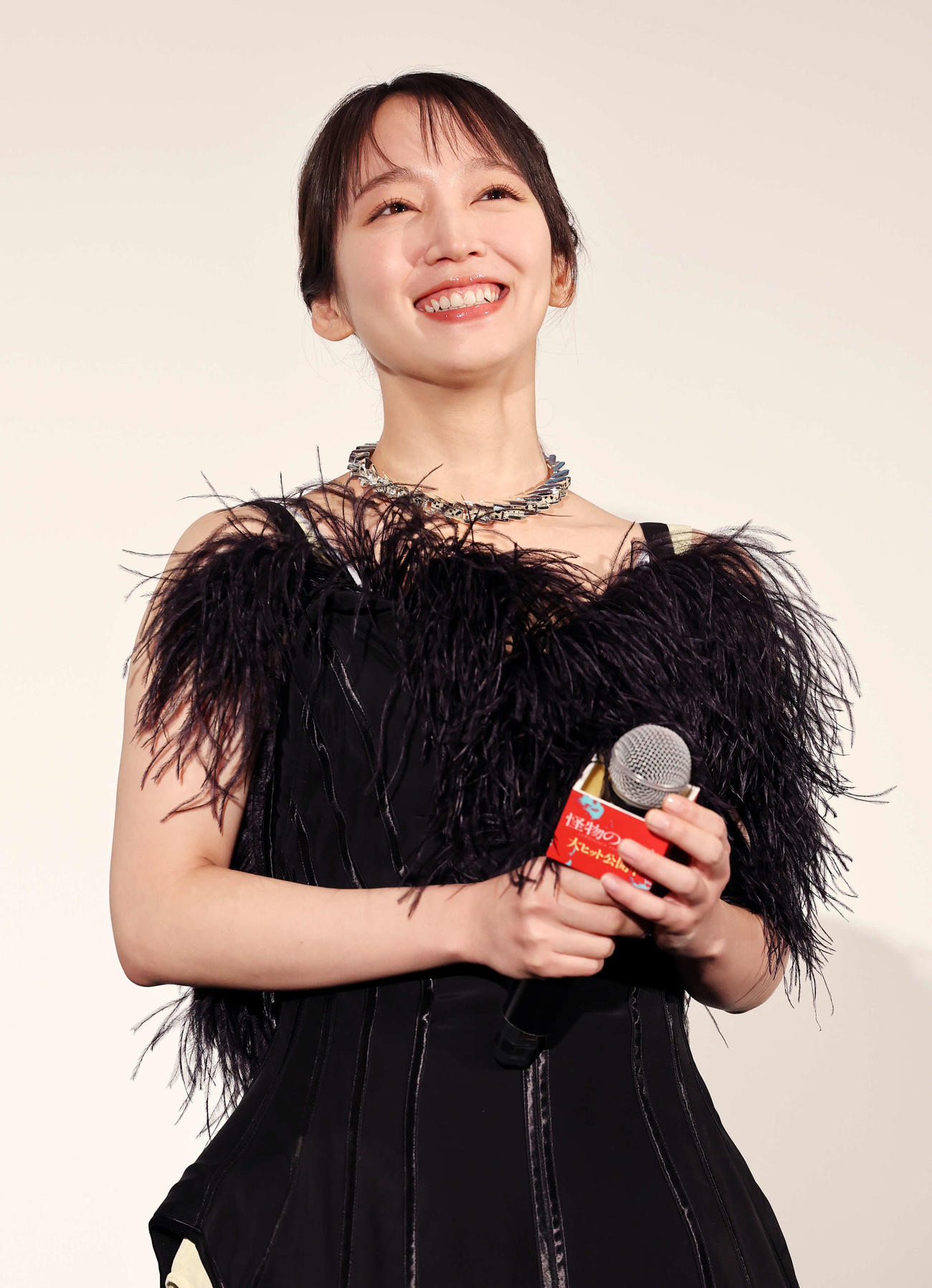 「怪物の木こり」公開記念舞台あいさつに臨む吉岡里帆（撮影・鈴木正人）