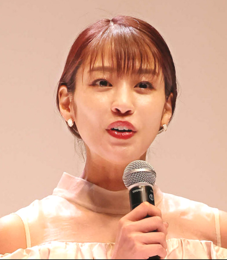 岡副麻希アナ（2022年3月撮影）