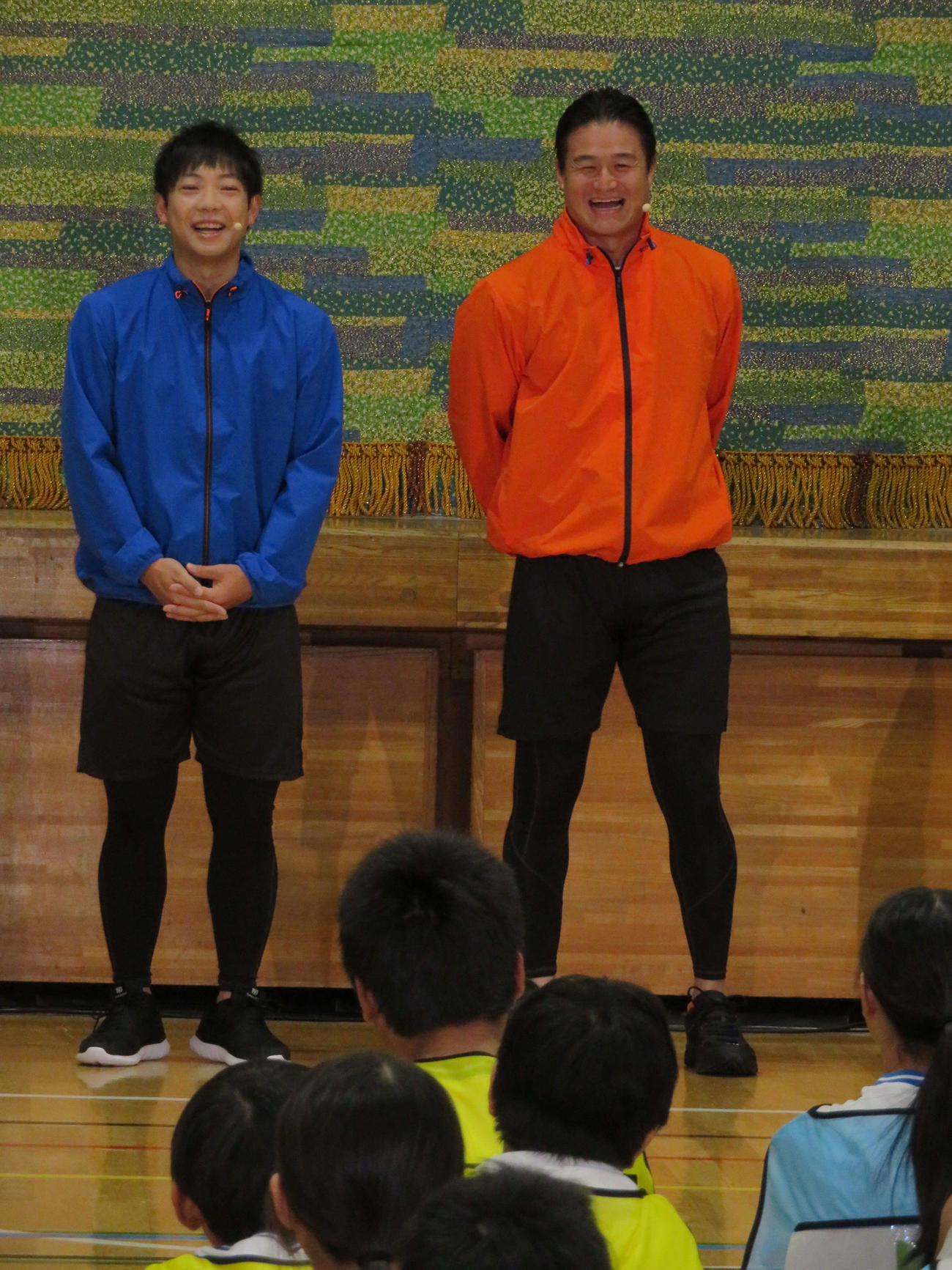 JA共済「好きがみつかるスポーツテスト」に参加した、ティモンディ前田裕太（左）と高岸宏行（撮影・村上幸将）