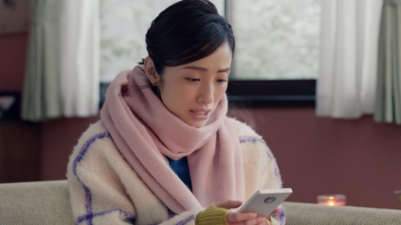 ソフトバンクの新CMに出演する上戸彩