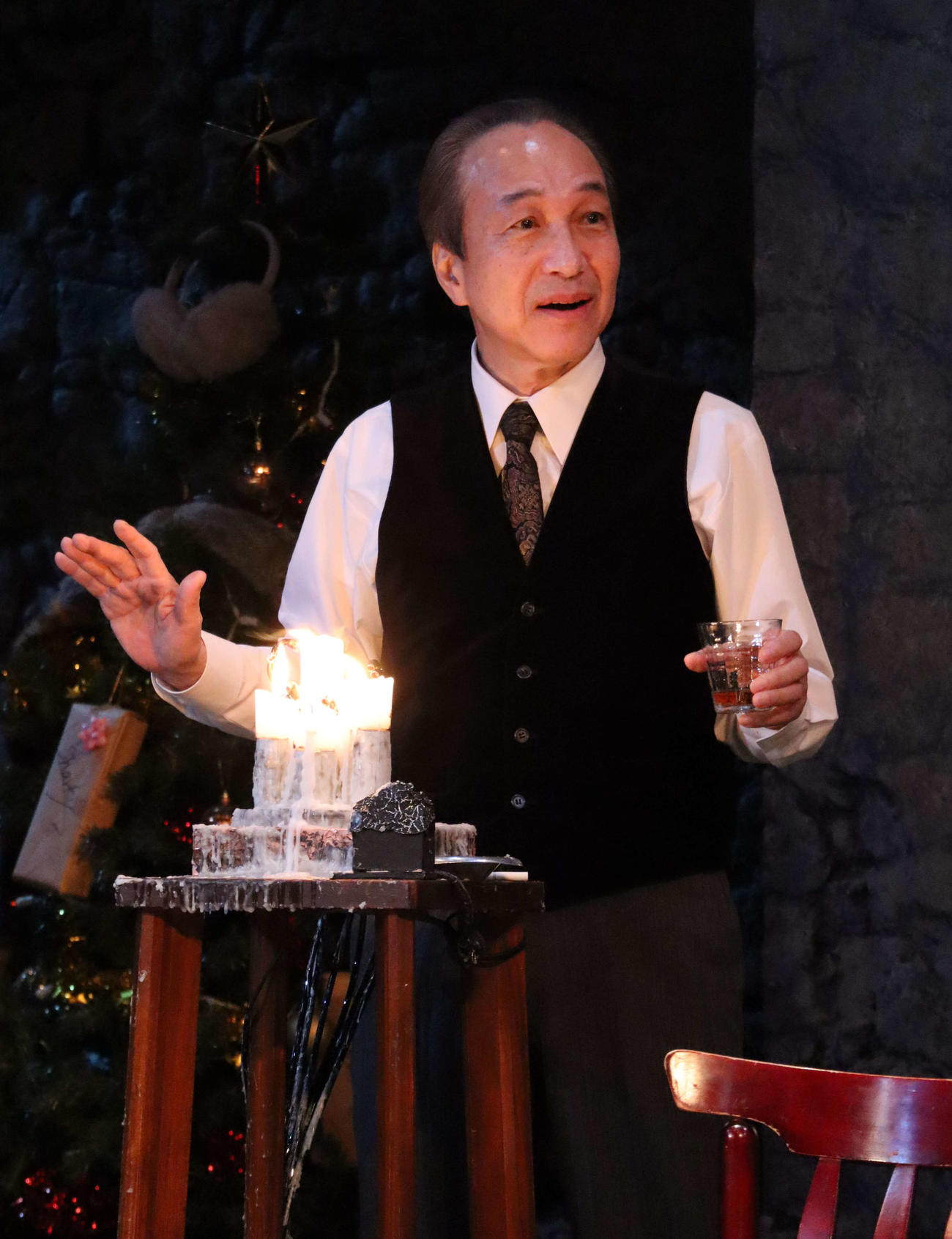 舞台「海をゆく者」に出演する小日向文世