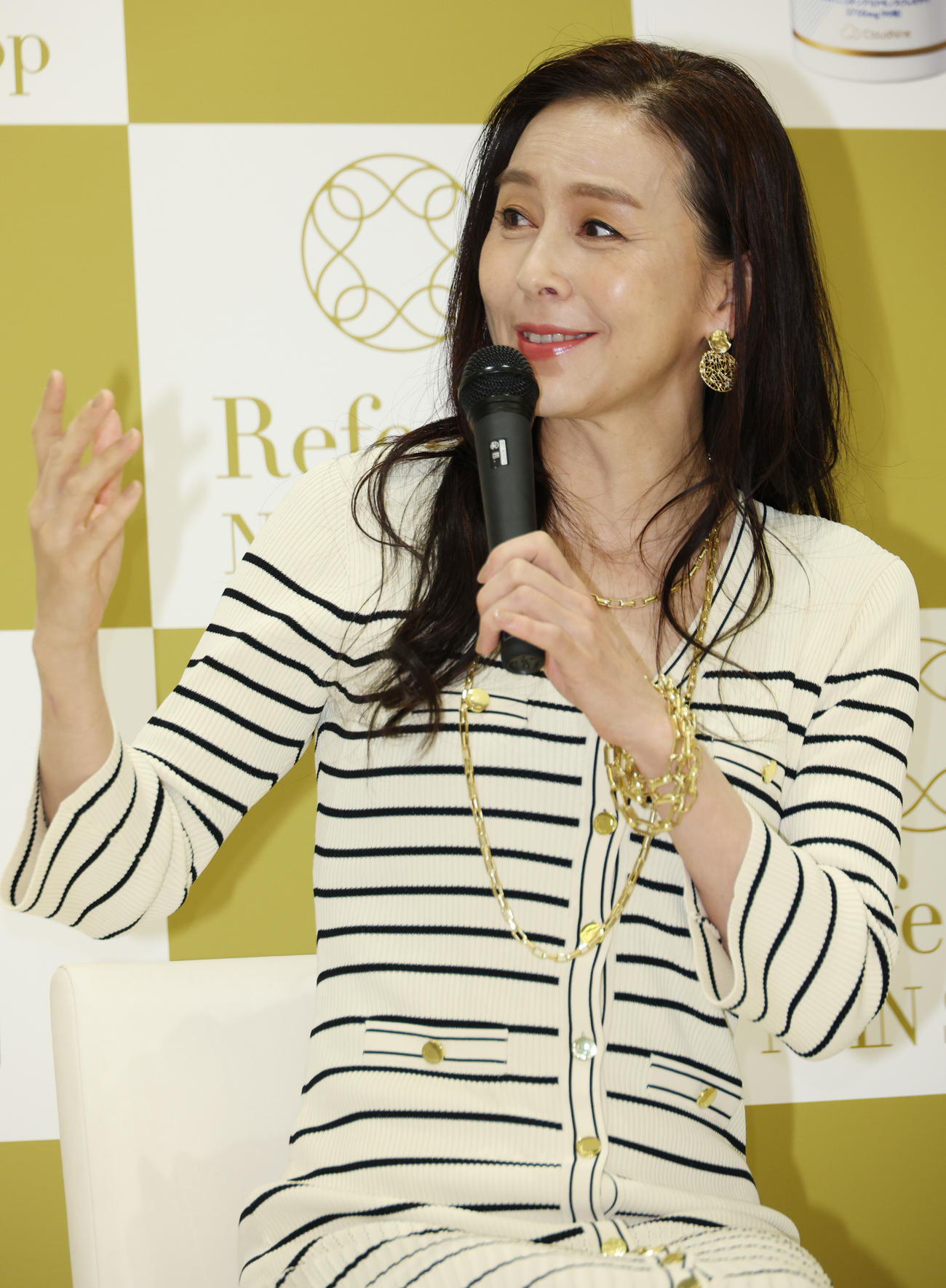 サプリメントのトークイベントに参加した杉本彩（撮影・中島郁夫）