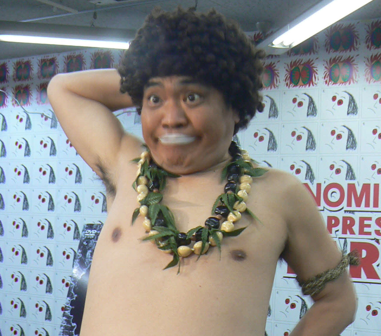 アダモちゃんに扮する島崎俊郎さん（2009年4月撮影）