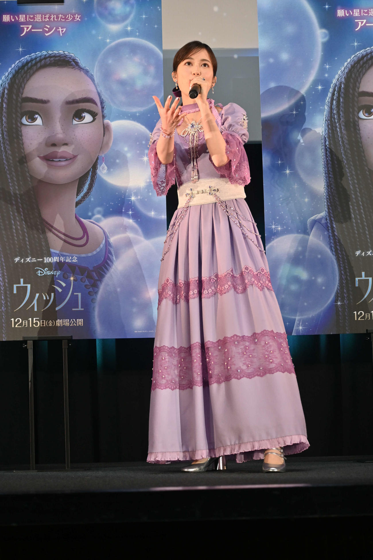 ディズニー映画「ウィッシュ」の劇中歌を生披露した生田絵梨花（撮影・松浦隆司）