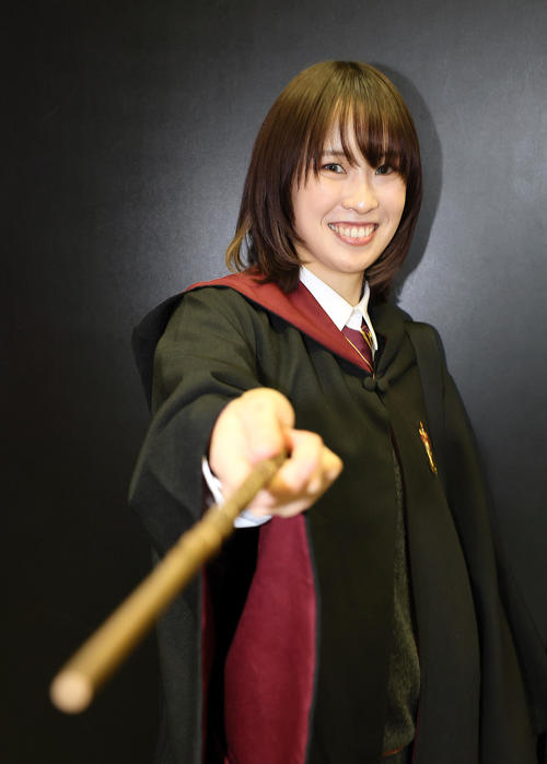 東京コミコン2023の会場でハリーポッターのコスプレを楽しむ来場者（撮影・足立雅史）