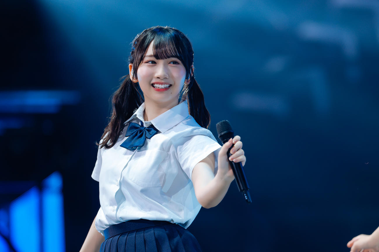 全国ツアーファイナルのKアリーナ横浜公演でパフォーマンスする日向坂46藤嶌果歩