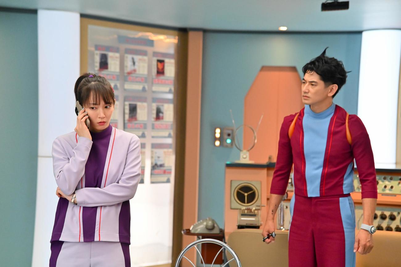 「時をかけるな、恋人たち」に出演する吉岡里帆、永山瑛太（C）カンテレ