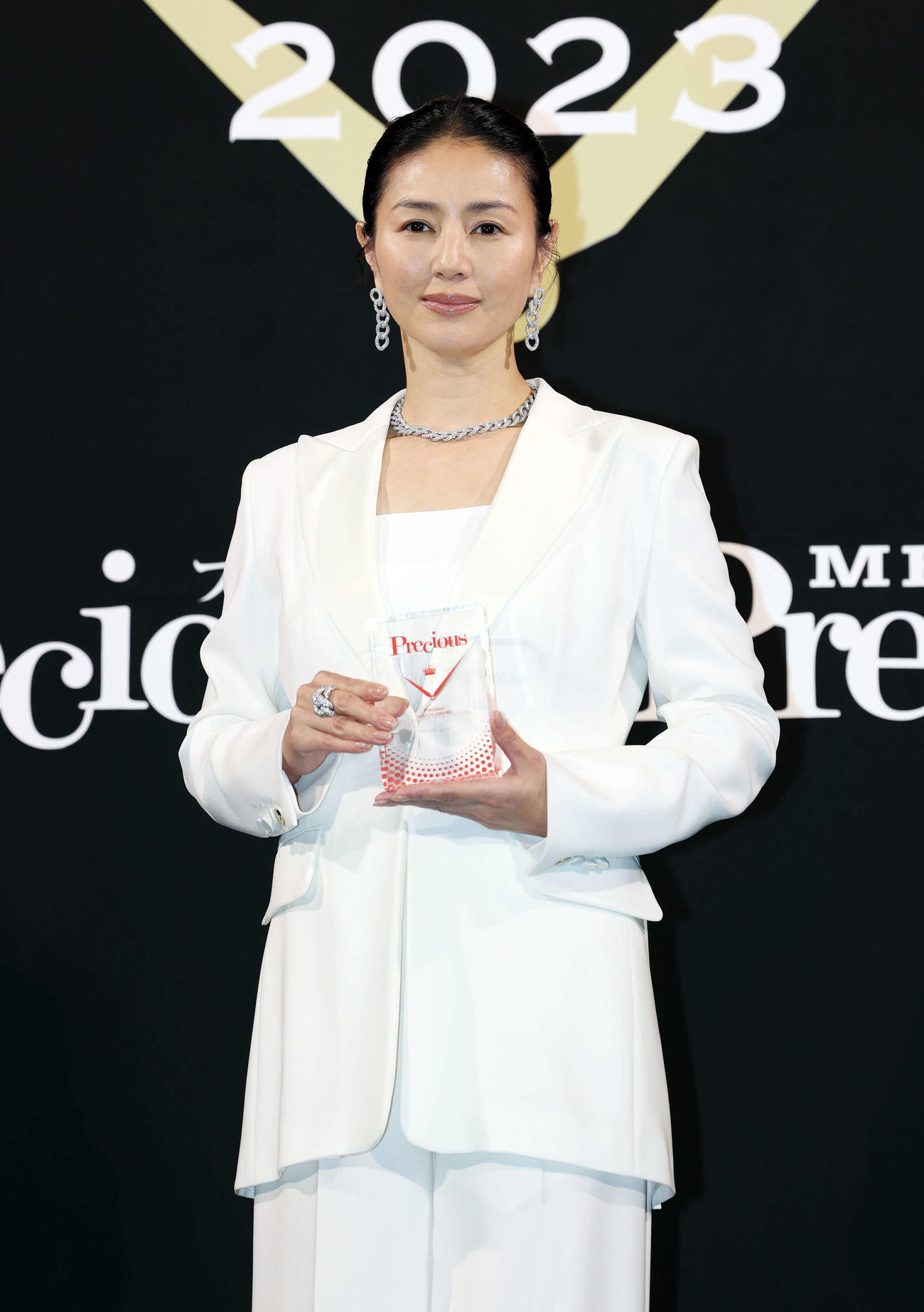 「Precious時の人」を受賞した井川遥（撮影・宮地輝）