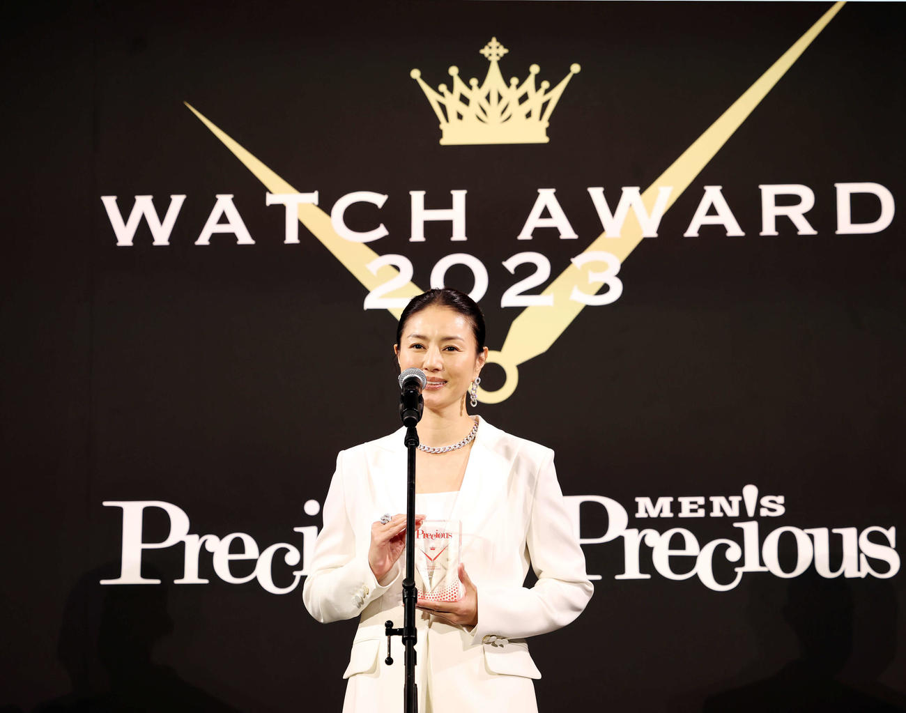 「Precious時の人」を受賞し、話す井川遥（撮影・宮地輝）