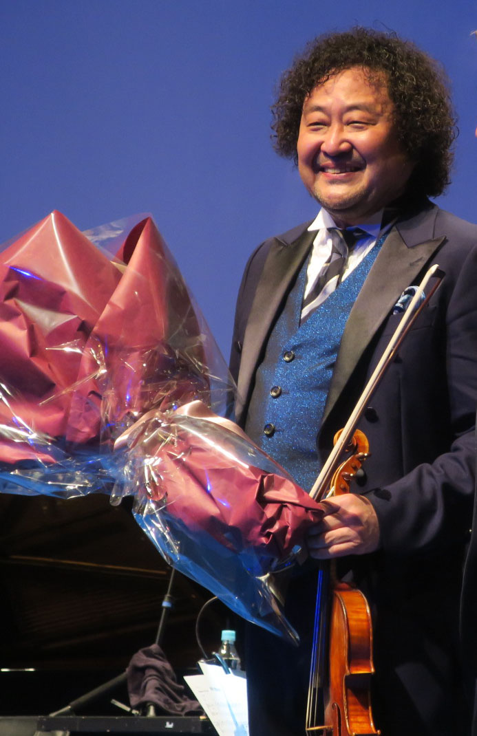 「MAISON CACAO STAGE」に登場した葉加瀬太郎（撮影・梅田恵子）