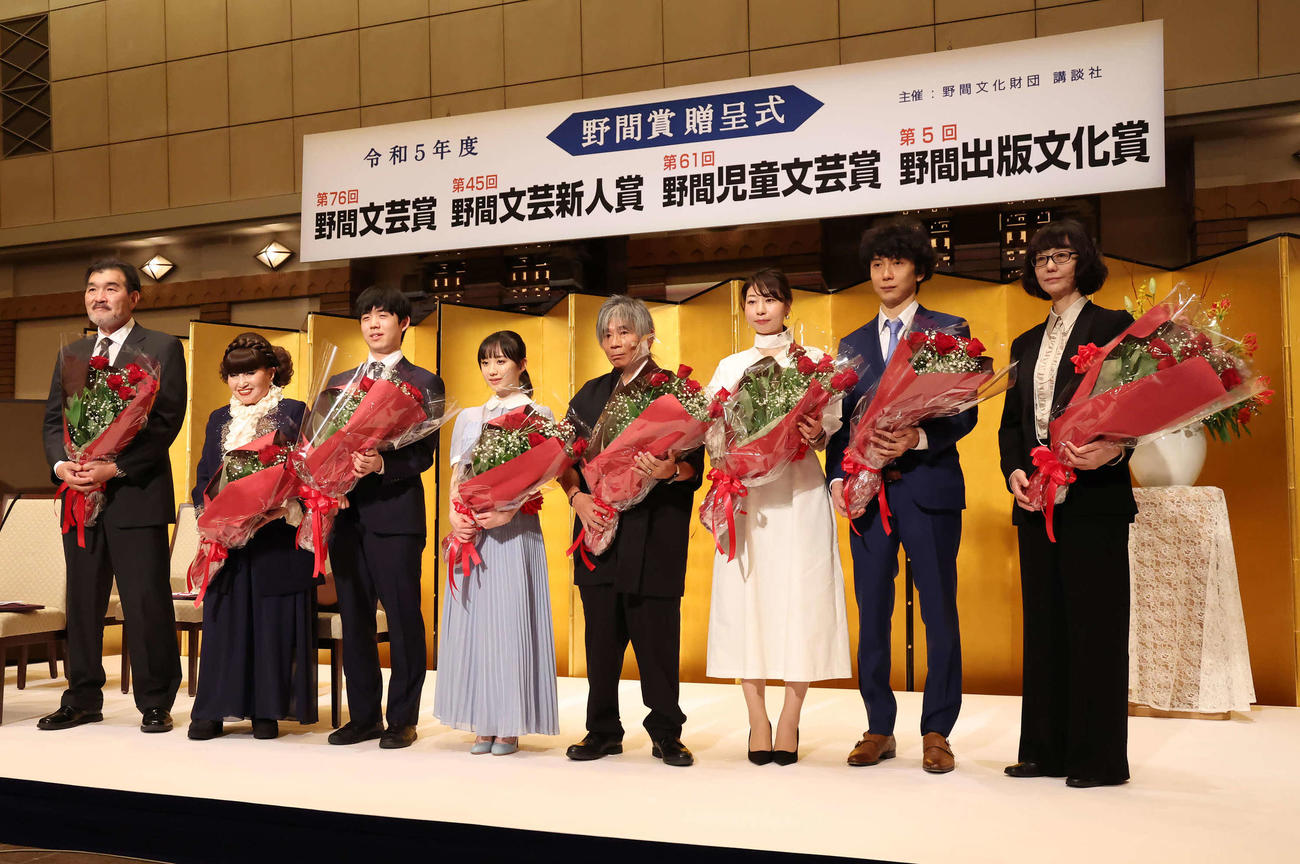 野間出版文化賞を受賞した面々（撮影・丹羽敏通）