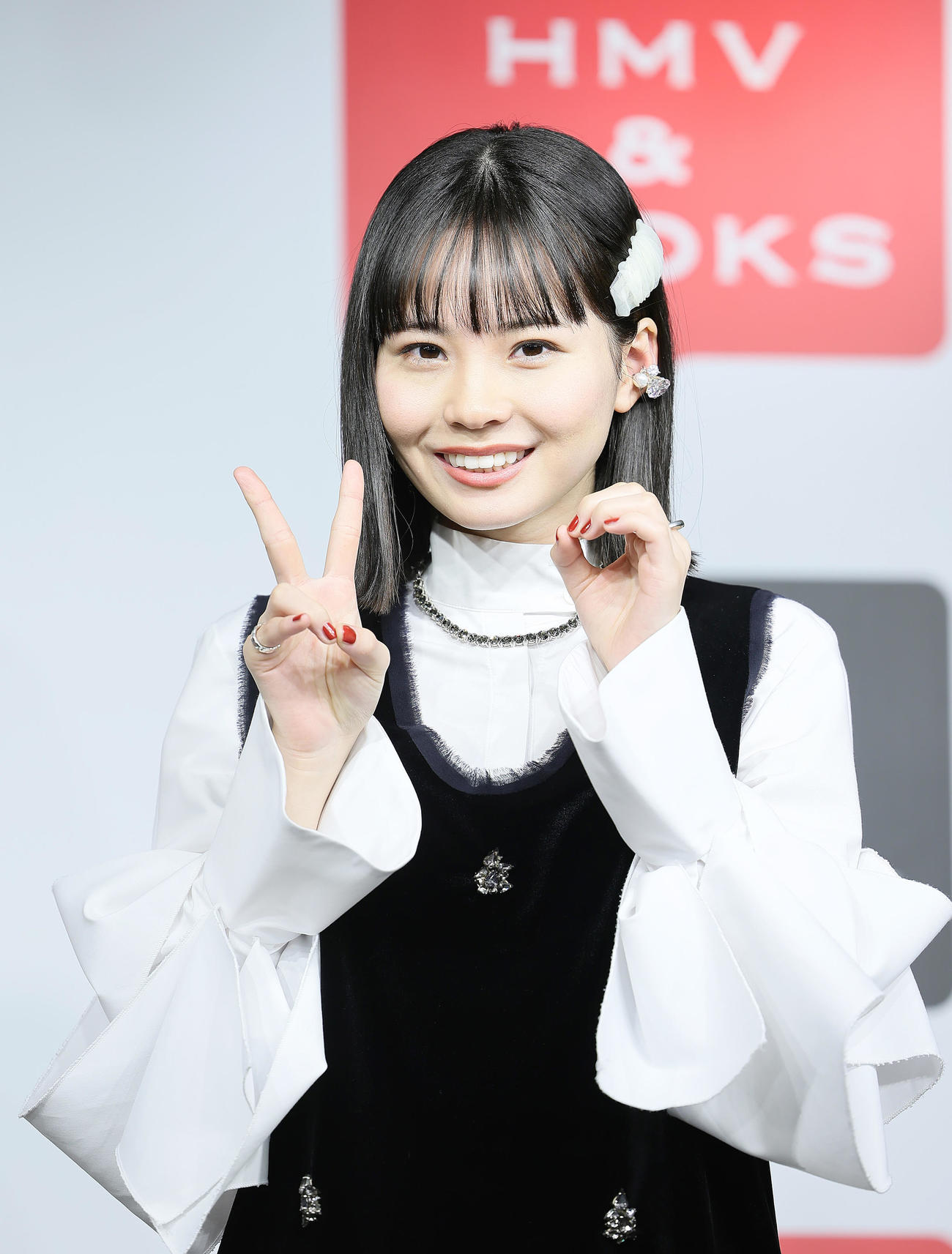 カレンダー発売記念イベントに登場し、20歳の一年を振り返ったする新谷ゆづみ（撮影・足立雅史）