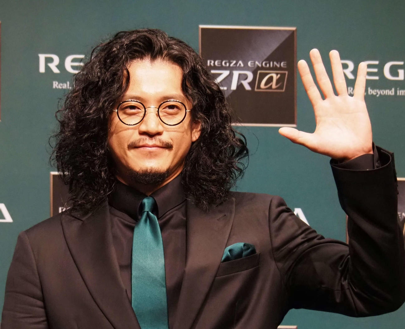 小栗旬（2022年6月撮影）