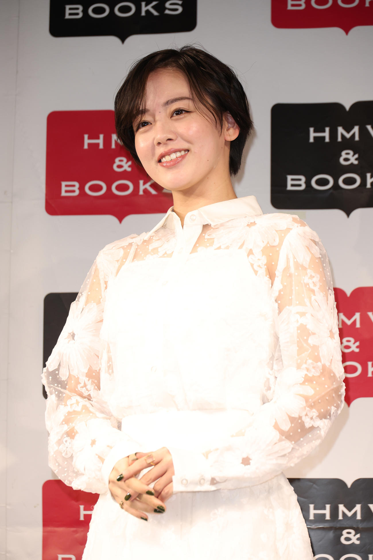 都内でカレンダー発売イベントを行った伊原六花（撮影・中島郁夫）