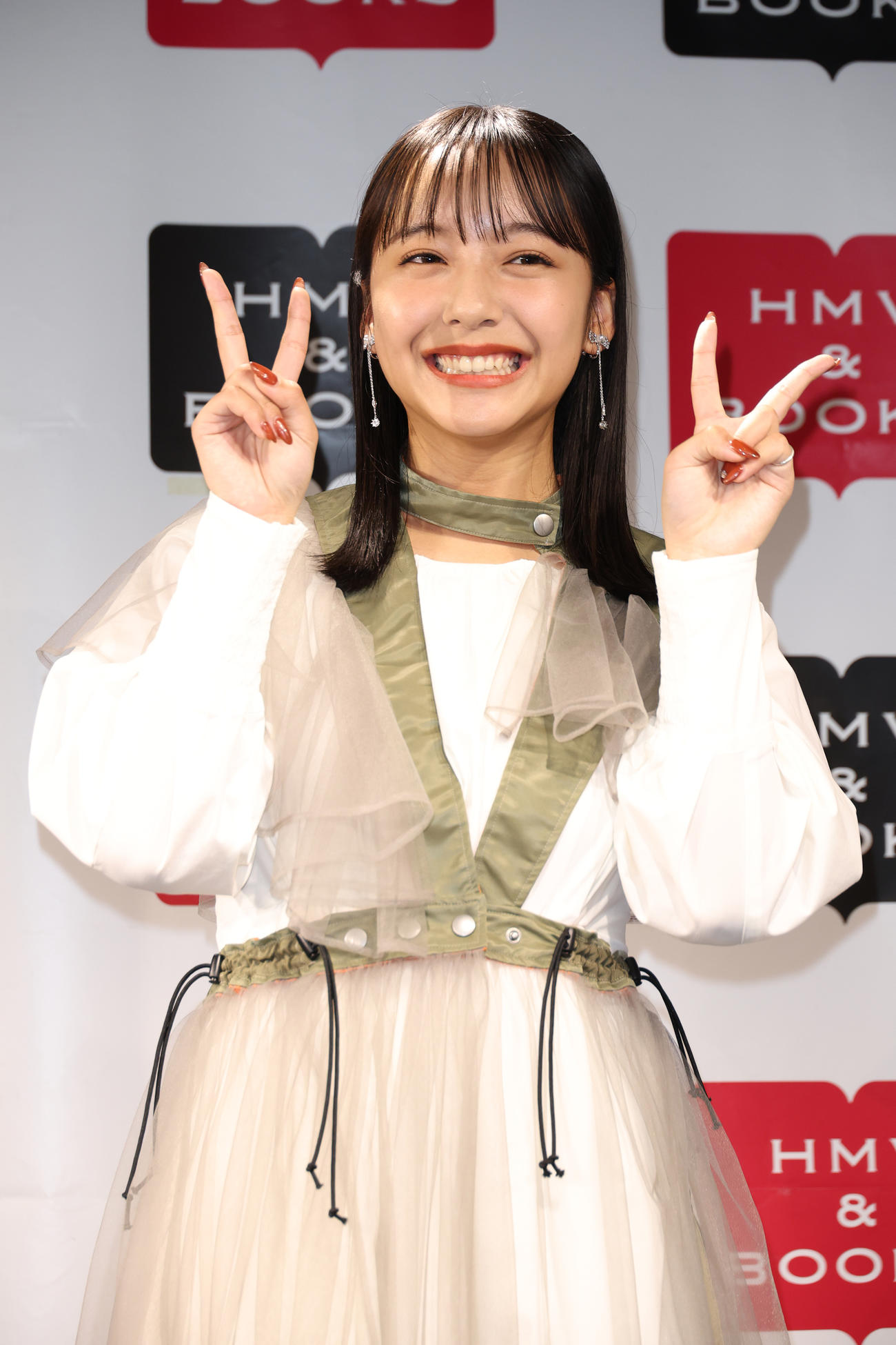 都内でカレンダー発売イベントを行った山之内すず（撮影・中島郁夫）