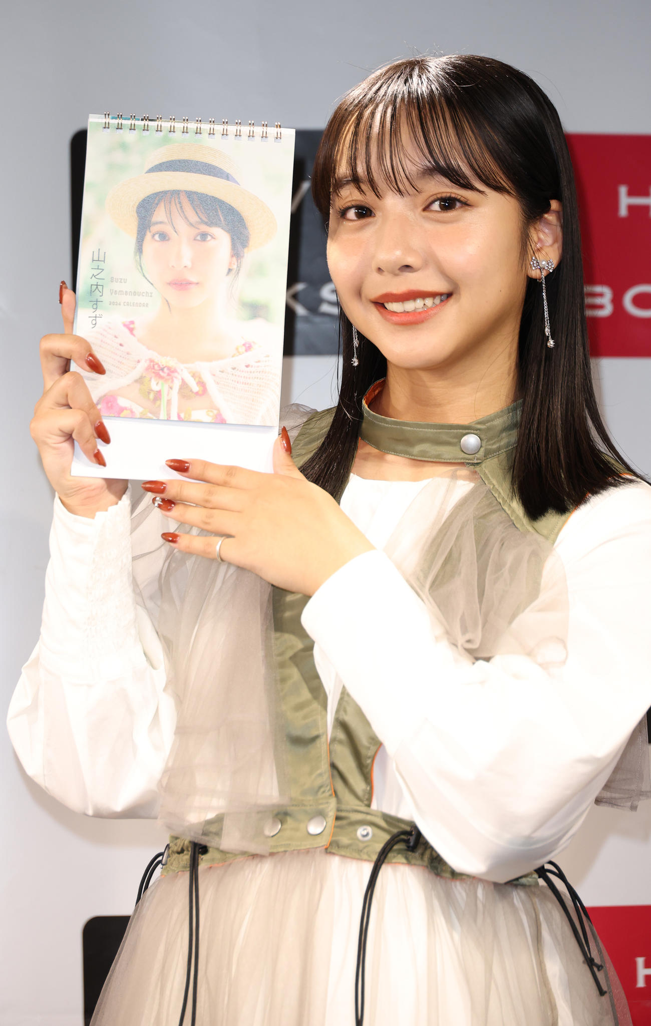 都内でカレンダー発売イベントを行った山之内すず（撮影・中島郁夫）