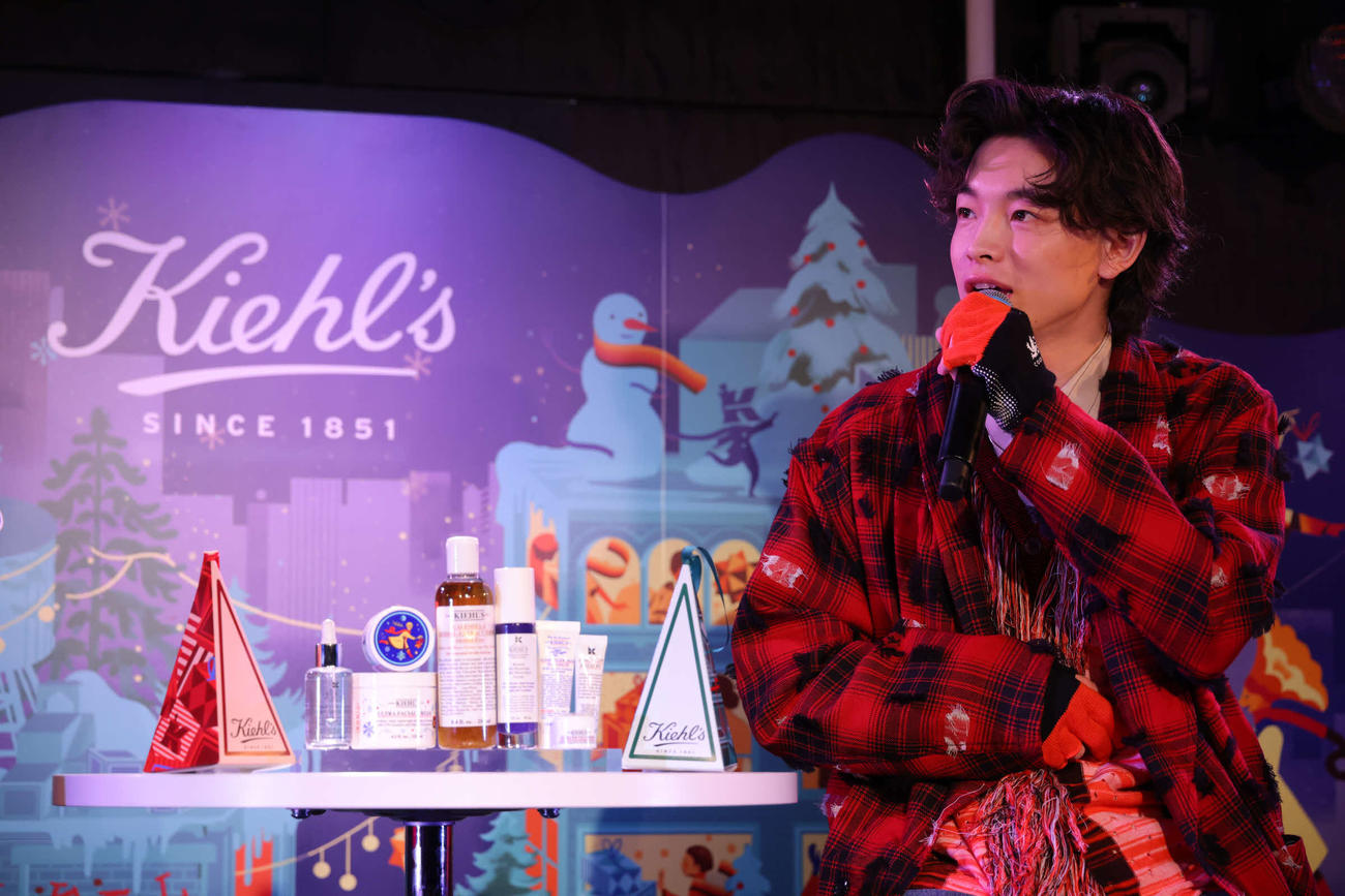 「Kiehl's Holiday LIVE」に登壇したimase