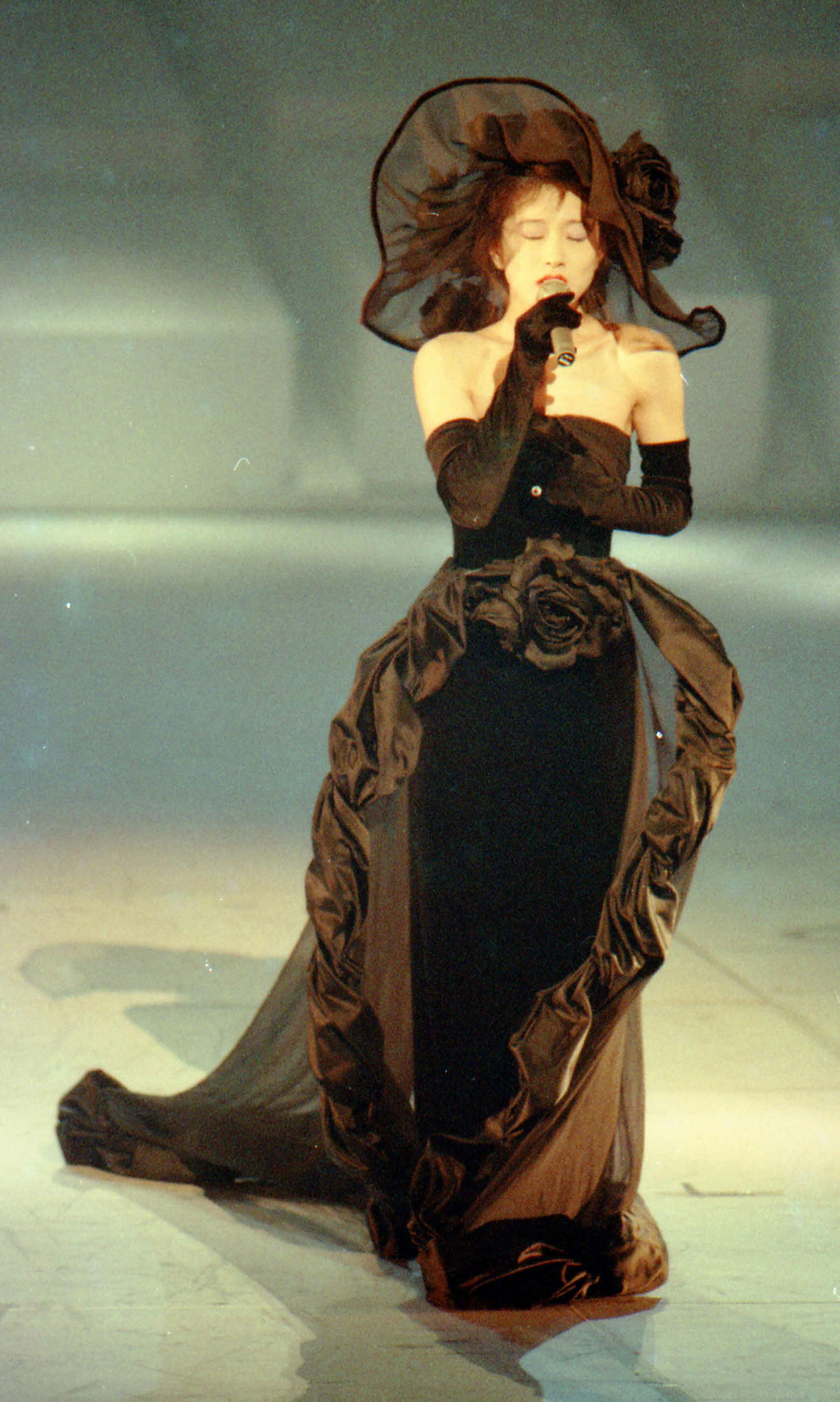 中森明菜（1987年12月撮影）