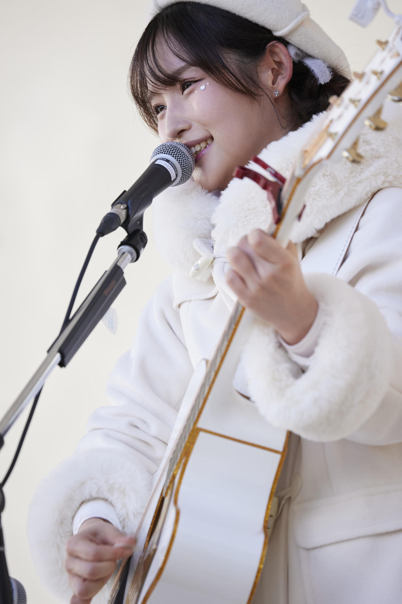 初のEP「spilt milk」発売記念フリーライブを行った矢作萌夏