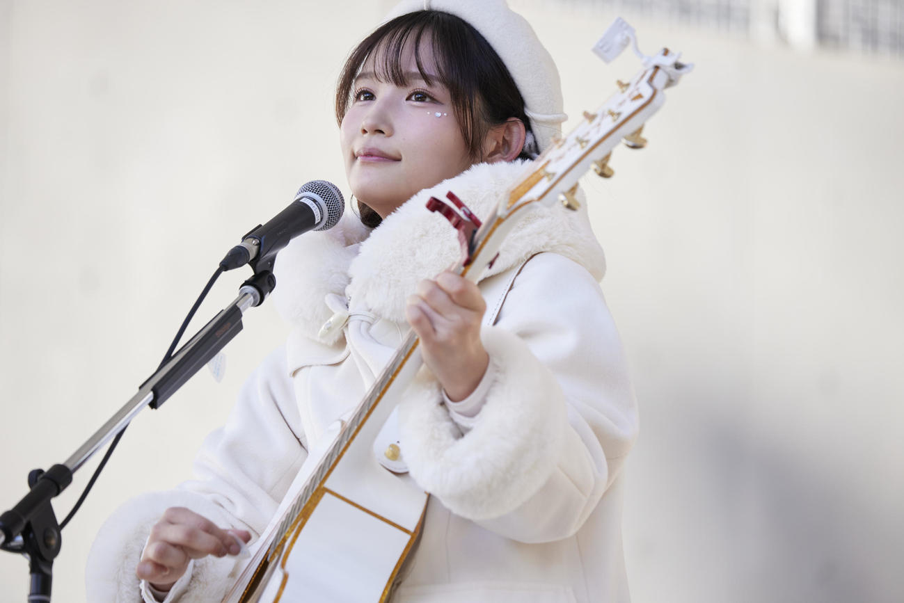 初のEP「spilt milk」発売記念フリーライブを行った矢作萌夏