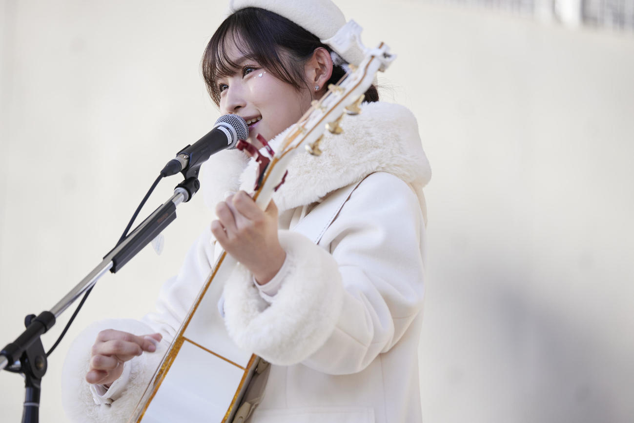 初のEP「spilt milk」発売記念フリーライブを行った矢作萌夏