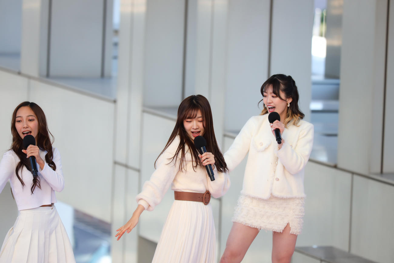 初のミニライブを開催したフジコーズ