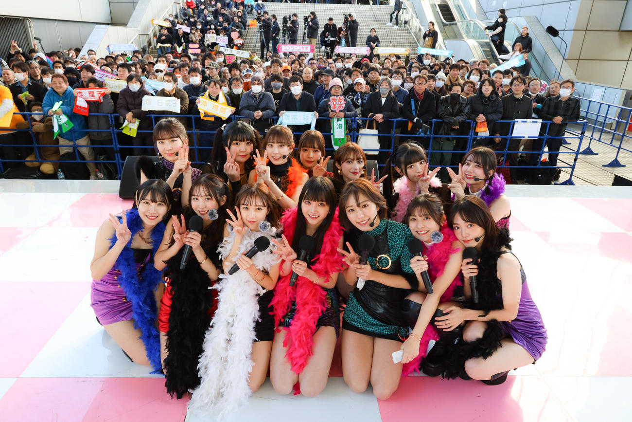 初のミニライブを開催したフジコーズの選抜メンバー