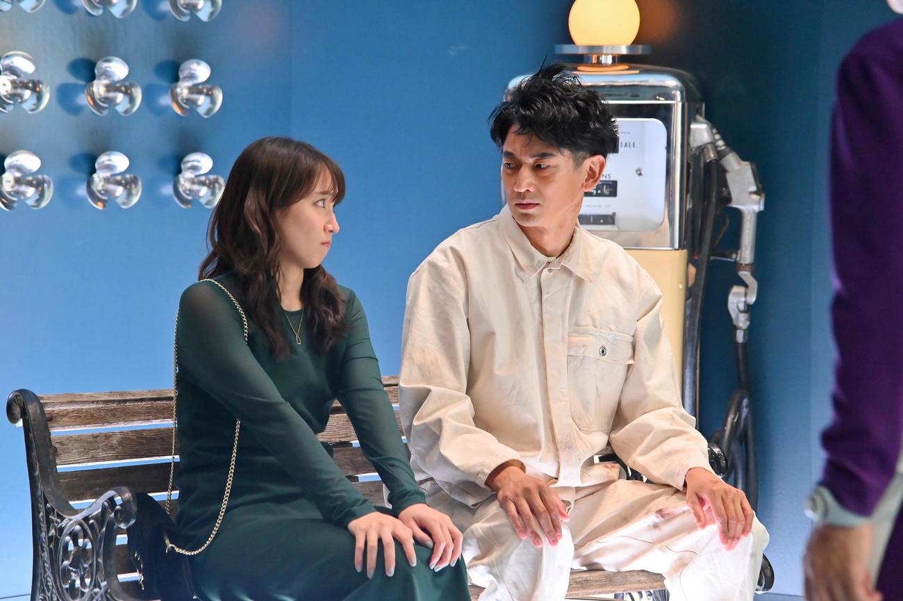 「時をかけるな、恋人たち」に出演する吉岡里帆、永山瑛太（C）カンテレ