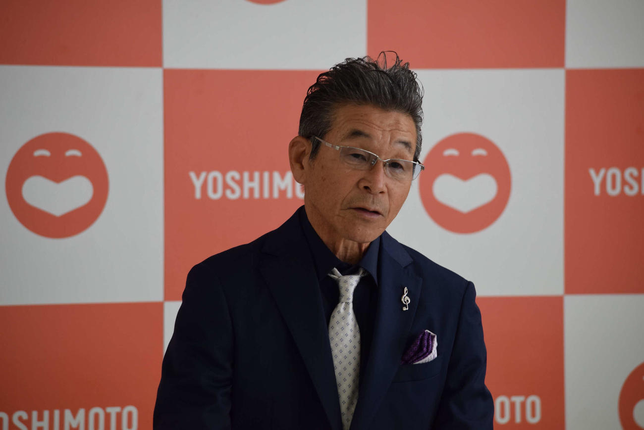 月例会見を開催した吉本新喜劇の間寛平GM（撮影・阪口孝志）