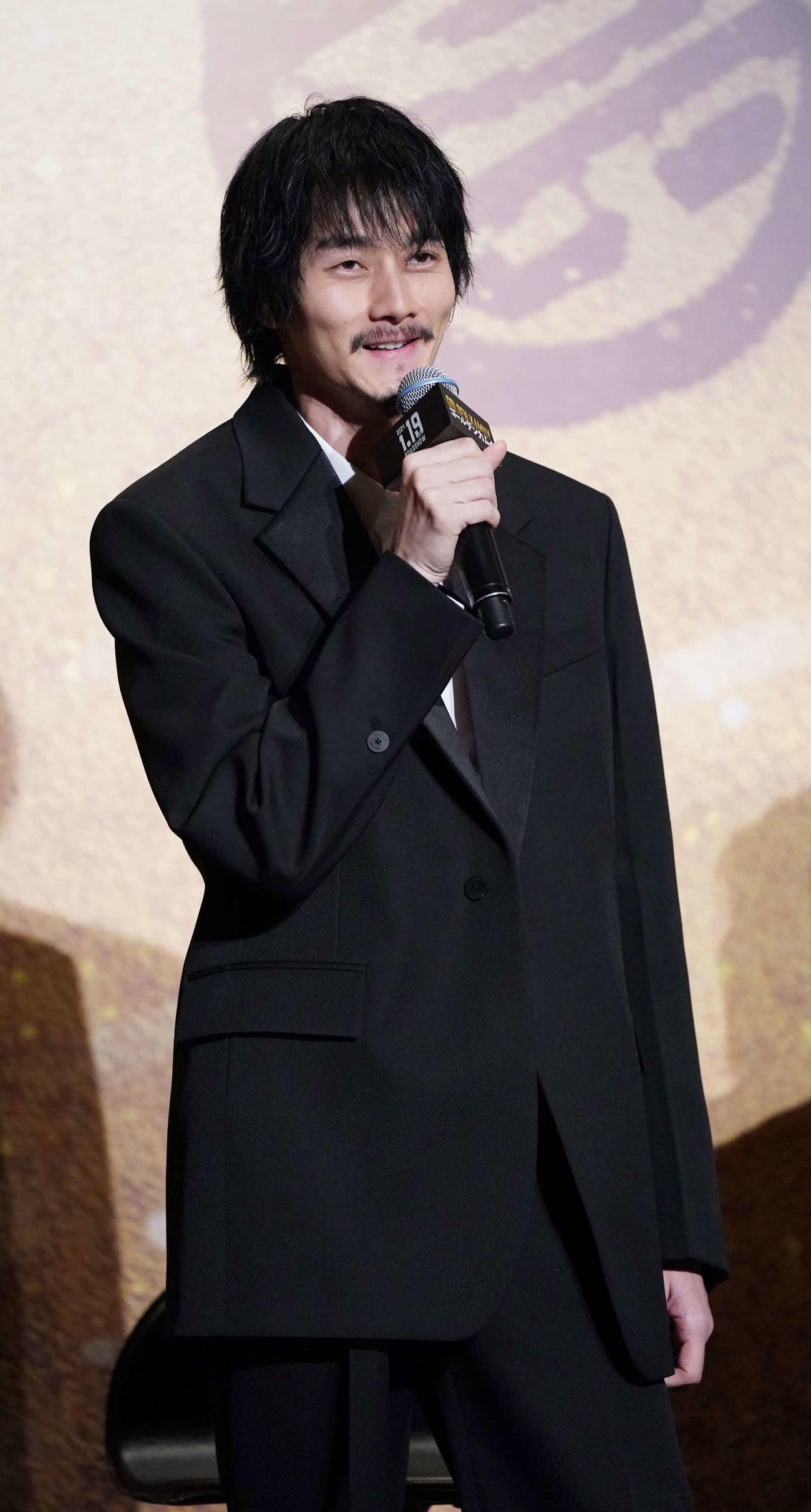 映画「ゴールデンカムイ」完成報告会に臨む柳俊太郎（撮影・小沢裕）