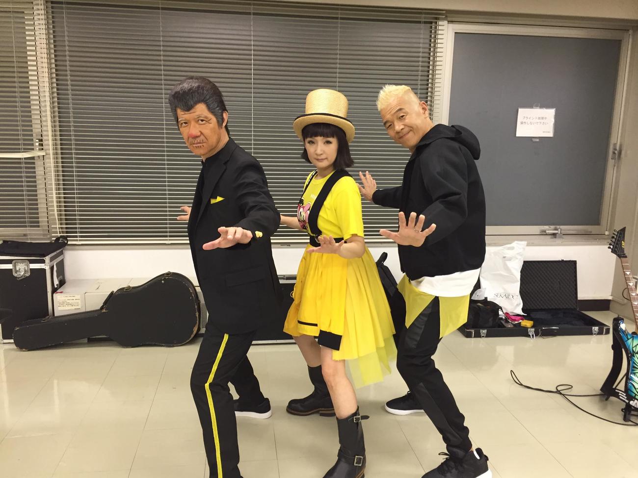 25年ぶりに紅白歌合戦に出場するポケットビスケッツ。左からTERU（内村光良）CHIAKI（千秋）UDO（ウド鈴木）