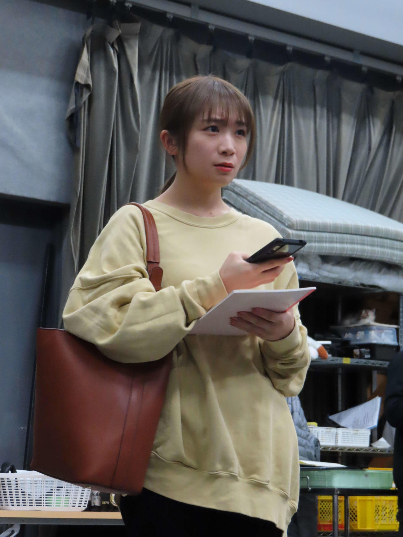 舞台「鍵泥棒のメソッド→リブート」の稽古を行う秋元真夏