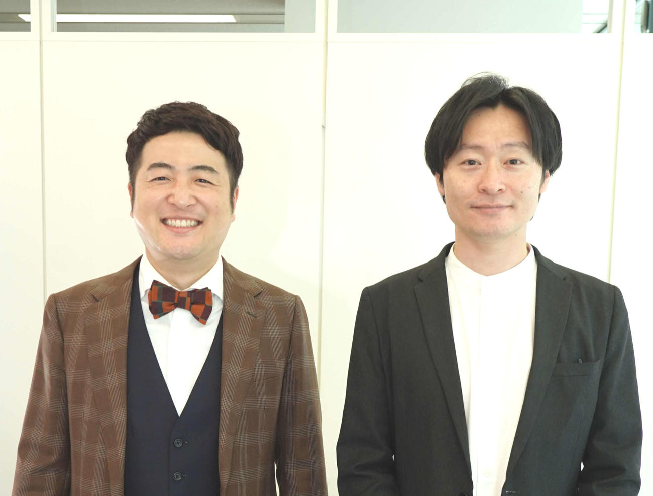 和牛の水田信二（左）と川西賢志郎（2023年撮影）