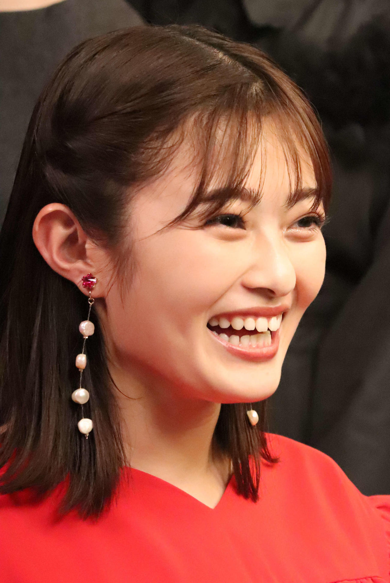 井上咲楽（23年12月撮影）