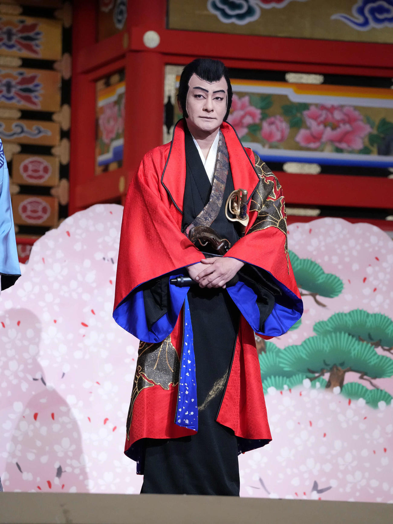 12月4日、新橋演舞場12月公演新作歌舞伎「流白浪燦星」初日前ごあいさつに臨む片岡愛之助