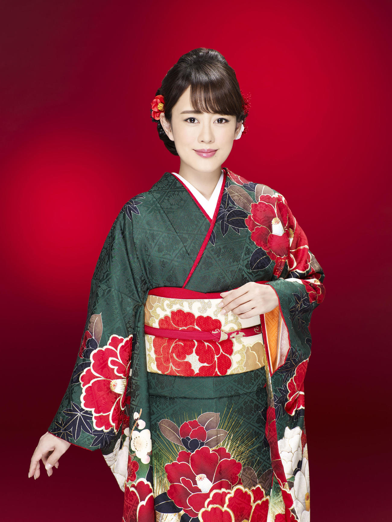 来年2月7日に新曲「涙唄」を発売すると発表した丘みどり