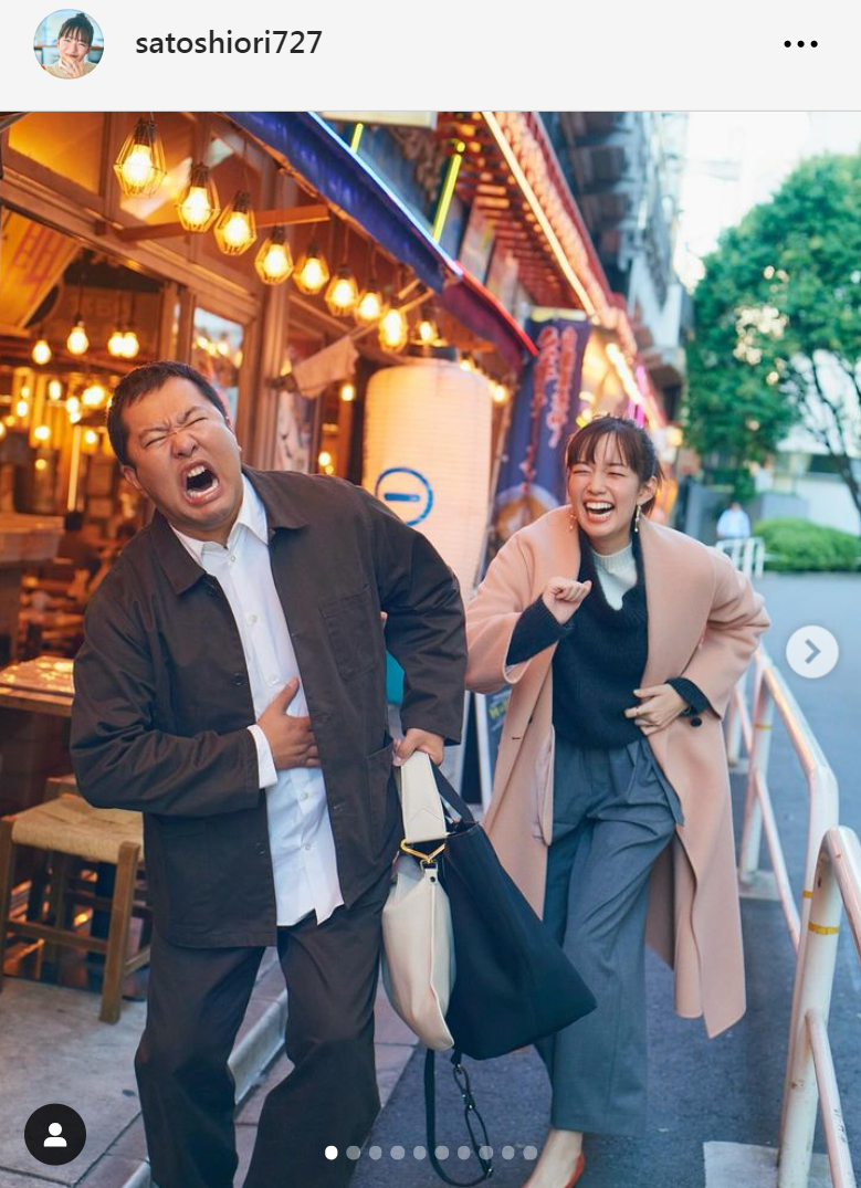 とにかく明るい安村と佐藤栞里（佐藤栞里のインスタグラムから）